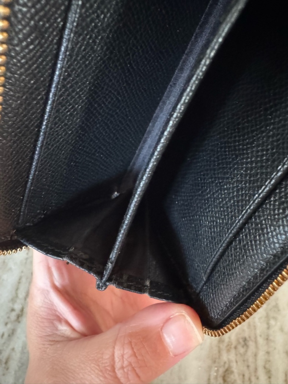 Coach Pebbled Leather Zip Around Card Holder - Picture 6 of 6